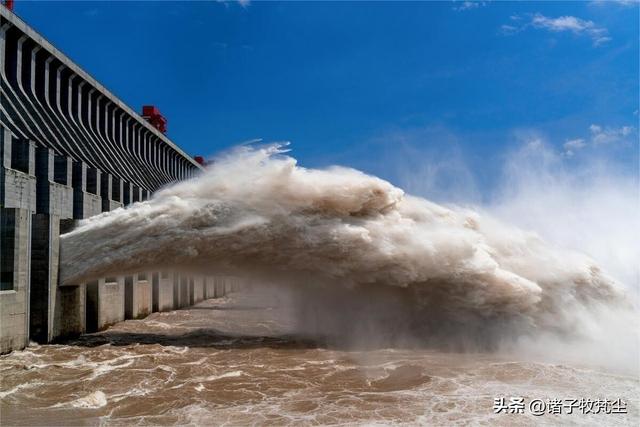 三峡大坝建成17年，已经淤积18亿吨泥沙，最终会导致什么后果？,三峡大坝建成17年，已经淤积18亿吨泥沙，最终会导致什么后果？,第10张