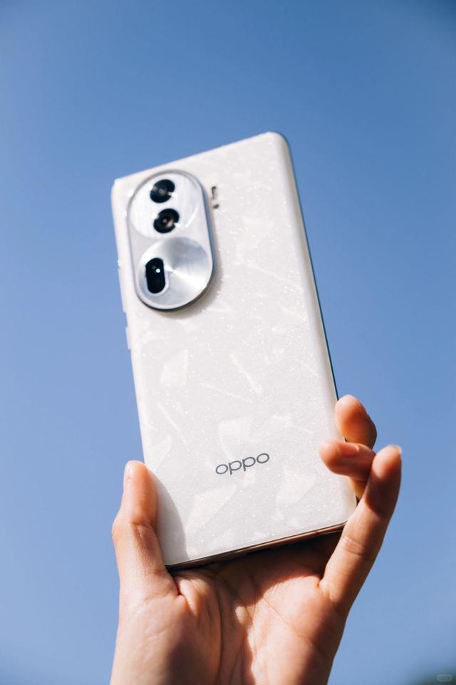 OPPO Reno11，两千价位的天玑人像特长新时代,OPPO Reno11，两千价位的天玑人像特长新时代,第4张
