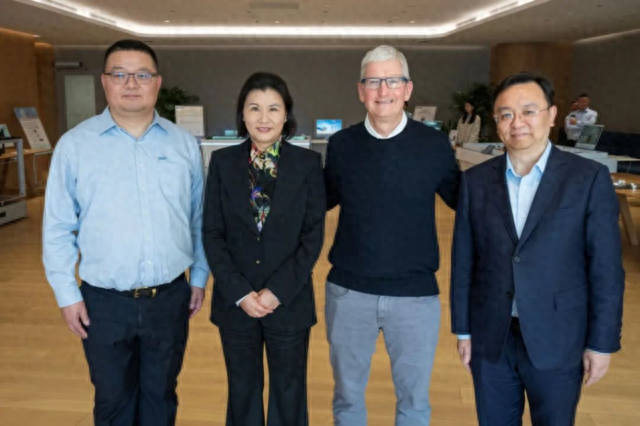 库克，见了三名A股“老朋友”