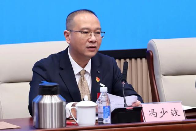 东西问 | 冯少波：万米钻出亚洲之最，塔里木油田如何释放新质生产力？,东西问 | 冯少波：万米钻出亚洲之最，塔里木油田如何释放新质生产力？,第8张