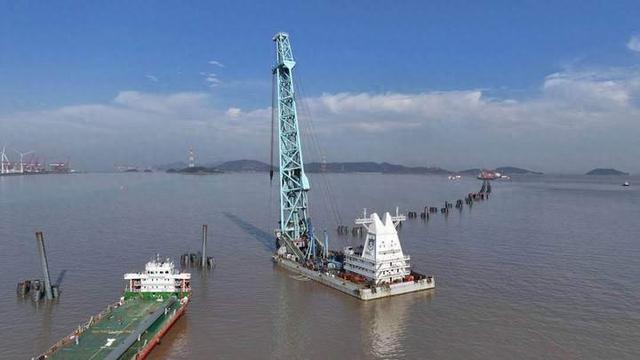 “巨龙”出水！这个世界级跨海连岛工程迎来重大进展