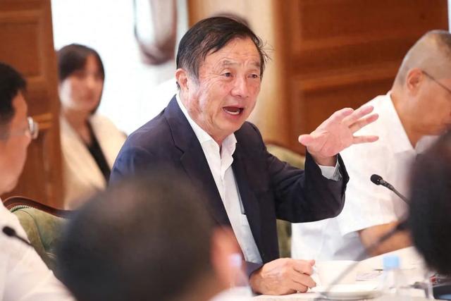 一个“傻乎乎”的女孩来到华为，23年后，她成了华为的大功臣