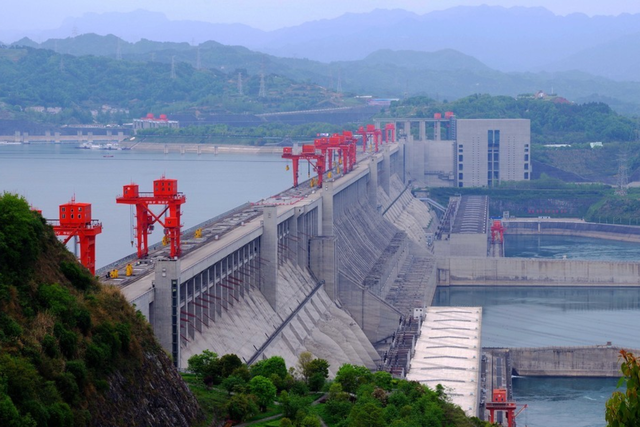 若打开全部闸门，将三峡水库里的水放光，大概需要多长时间？,若打开全部闸门，将三峡水库里的水放光，大概需要多长时间？,第3张