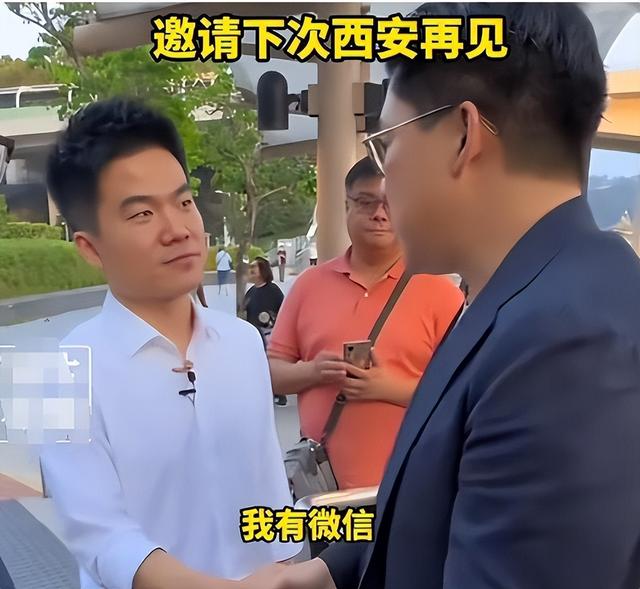 又摊上事了！“五好青年”董宇辉被扒出多次“辱华”？评论炸锅了,又摊上事了！“五好青年”董宇辉被扒出多次“辱华”？评论炸锅了,第12张