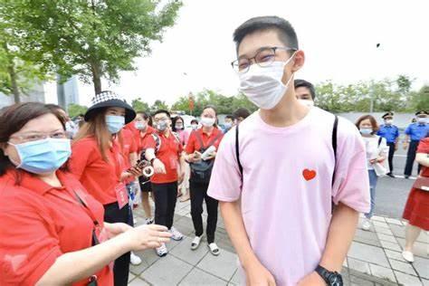 高考作文被指责歧视农村孩子，人工智能根本不会写,高考作文被指责歧视农村孩子，人工智能根本不会写,第9张