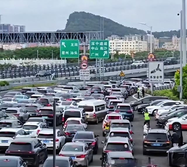 中国耗时7年花费500亿打造的深中通道，为何刚开通就严重拥堵？,中国耗时7年花费500亿打造的深中通道，为何刚开通就严重拥堵？,第11张