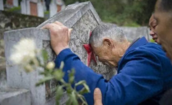 复旦新研究：中国将迎来人口死亡高峰，专家呼吁尽早做准备？