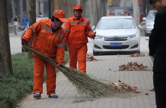 从传统到现代：环卫工人面临的职业转型,从传统到现代：环卫工人面临的职业转型,第11张