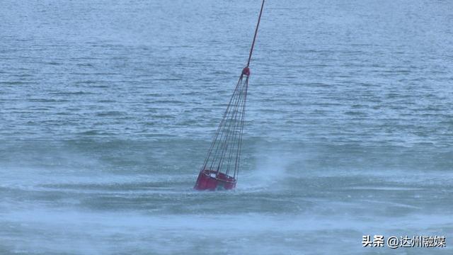 起飞、取水、洒水、返航……达州市成功开辟航空应急救援通道！,起飞、取水、洒水、返航……达州市成功开辟航空应急救援通道！,第2张