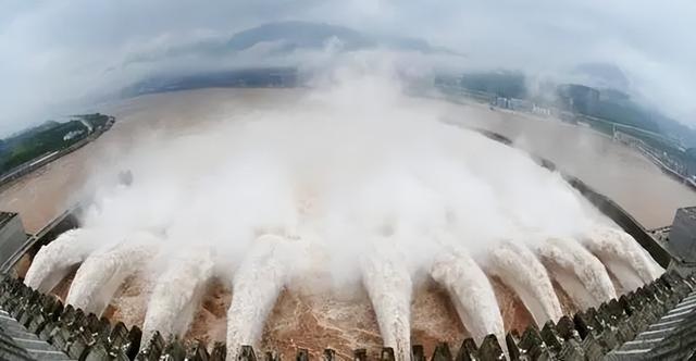 三峡大坝建成18年，竟已经淤积20亿吨泥沙！最终会导致什么后果？,三峡大坝建成18年，竟已经淤积20亿吨泥沙！最终会导致什么后果？,第3张