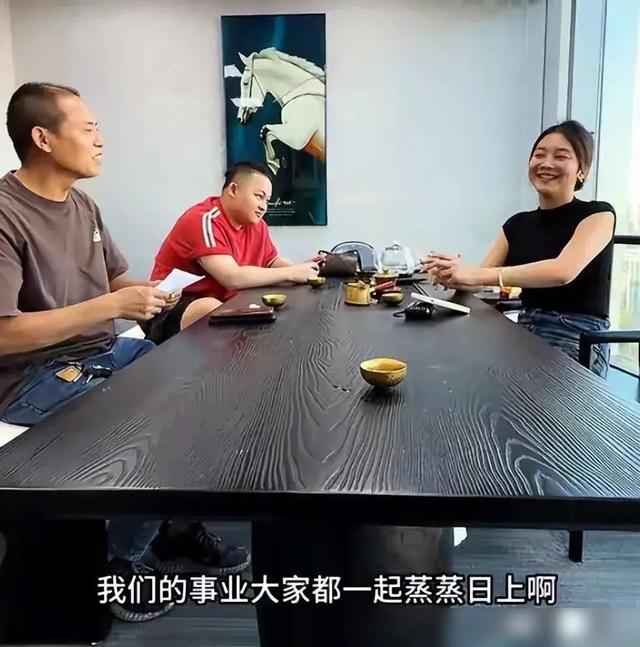 实锤了，被一个假富婆迷得神魂颠倒！劳斯莱斯事件是场互联网游戏,实锤了，被一个假富婆迷得神魂颠倒！劳斯莱斯事件是场互联网游戏,第14张