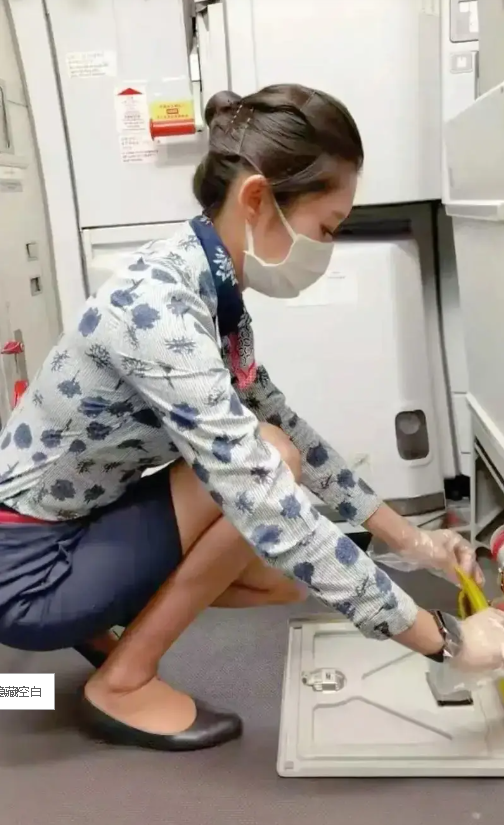 飞机上的“隐藏服务”，只要你肯开口，空姐一般都能满足你,飞机上的“隐藏服务”，只要你肯开口，空姐一般都能满足你,第11张