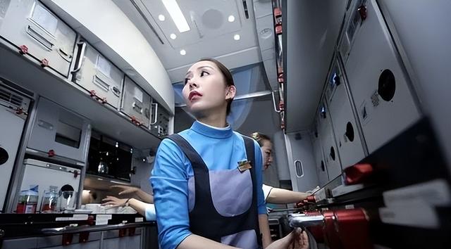飞机上的“隐藏服务”，只要你肯开口，空姐一般都能满足你,飞机上的“隐藏服务”，只要你肯开口，空姐一般都能满足你,第25张