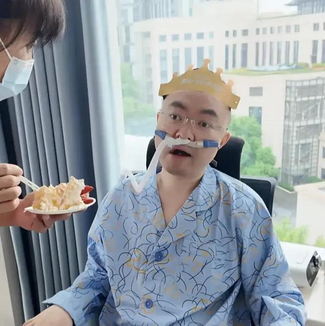 倪萍含泪透露好友蔡磊近况，头已抬不起来，妻子是他放不下的牵挂,倪萍含泪透露好友蔡磊近况，头已抬不起来，妻子是他放不下的牵挂,第3张