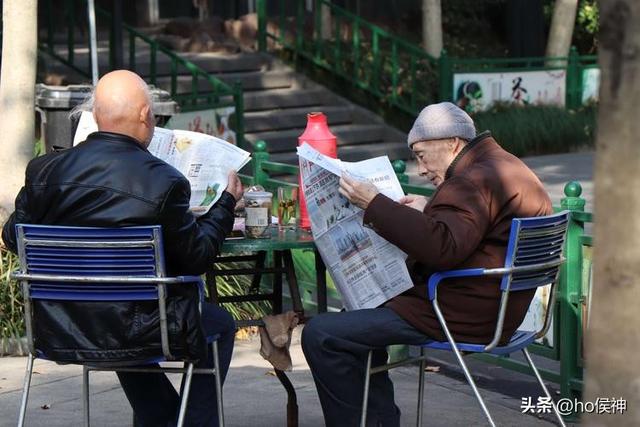 报纸已无人问津，报社却还在大量印刷，到底是哪些人还在看？,报纸已无人问津，报社却还在大量印刷，到底是哪些人还在看？,第14张