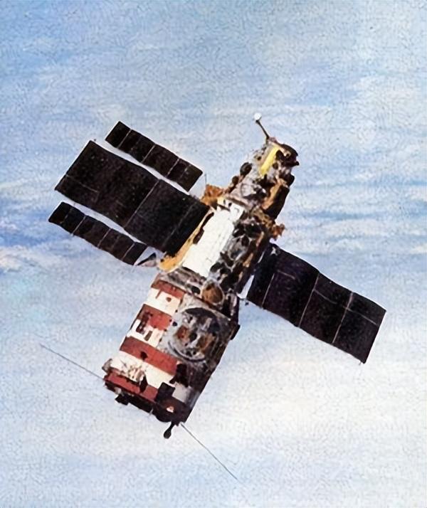 1971年，苏联飞船返回地球，打开舱门却发现三名宇航员已经死亡,1971年，苏联飞船返回地球，打开舱门却发现三名宇航员已经死亡,第4张